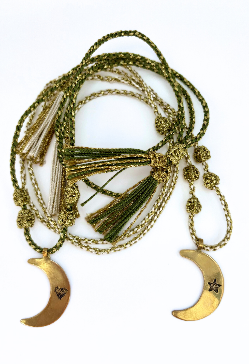 Sautoir grigri kaki lune cœur sautoir grigri écru lune étoile fait main Maroc beloves