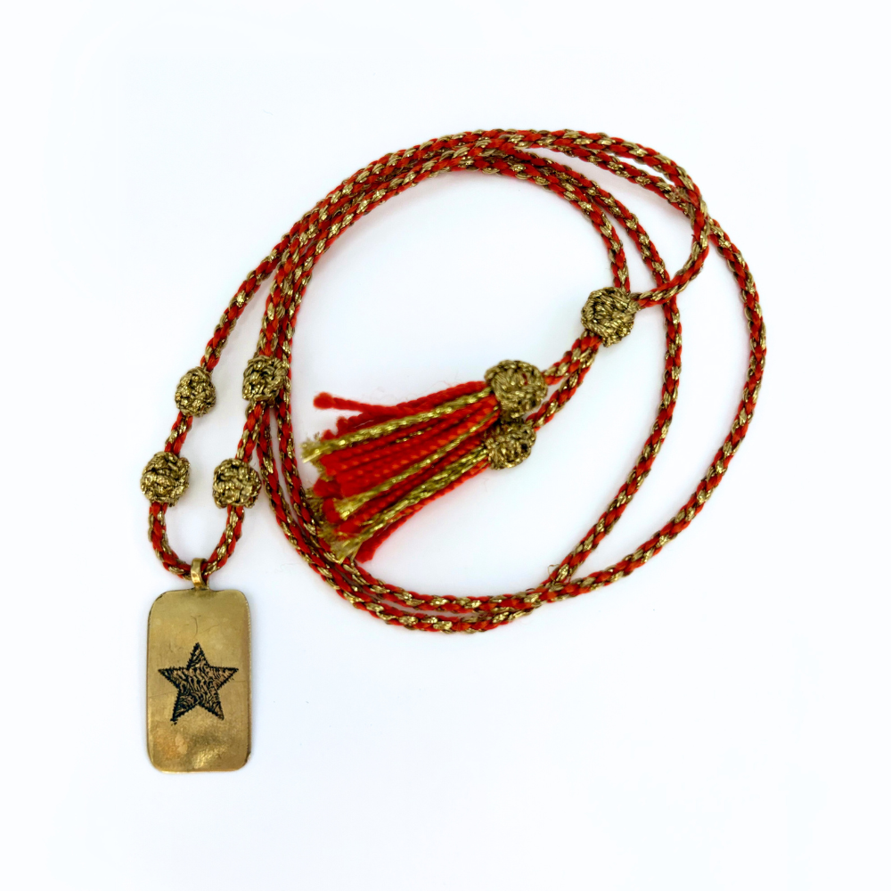 Sautoir grigri médaille rectangle étoile rouge fait main Maroc beloves
