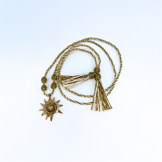 Sautoir grigri médaille soleil cœur ivoire fait main Maroc beloves