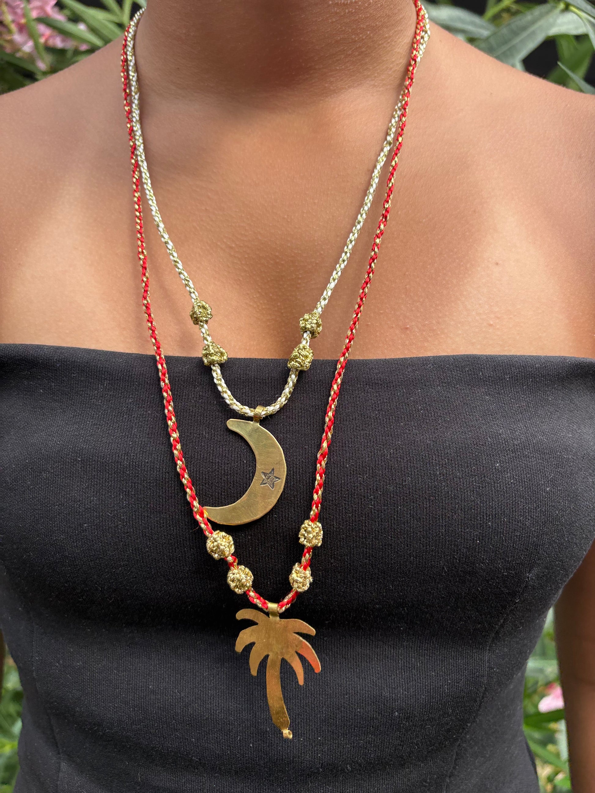 Sautoir grigri lune palmier porté colliers belove